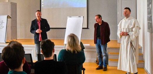 Beseda s Pavlem Hoškem